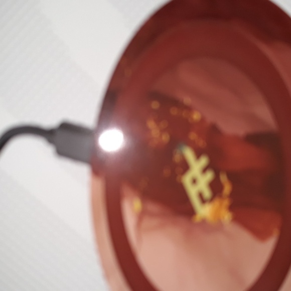 WIRELESS Charging pad By ZAGG 10W - Picture 2 of 11